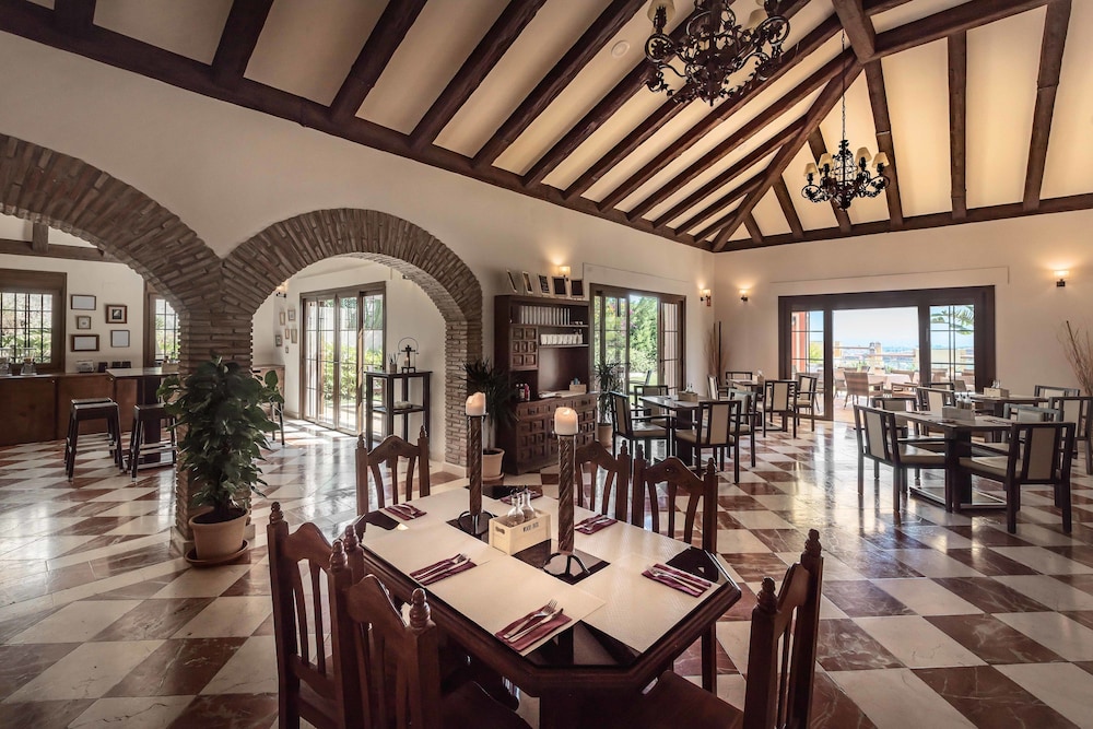 

Lamezia Terme - Puerto Banus - Colina del Paraíso