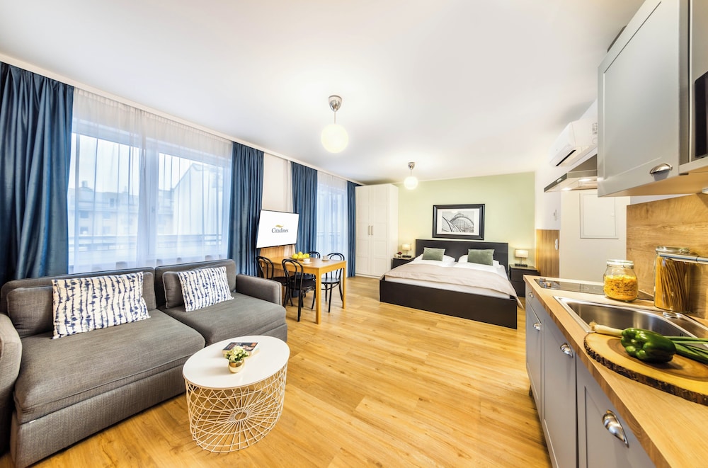 

Olbia - Vienna - Citadines South Vienna