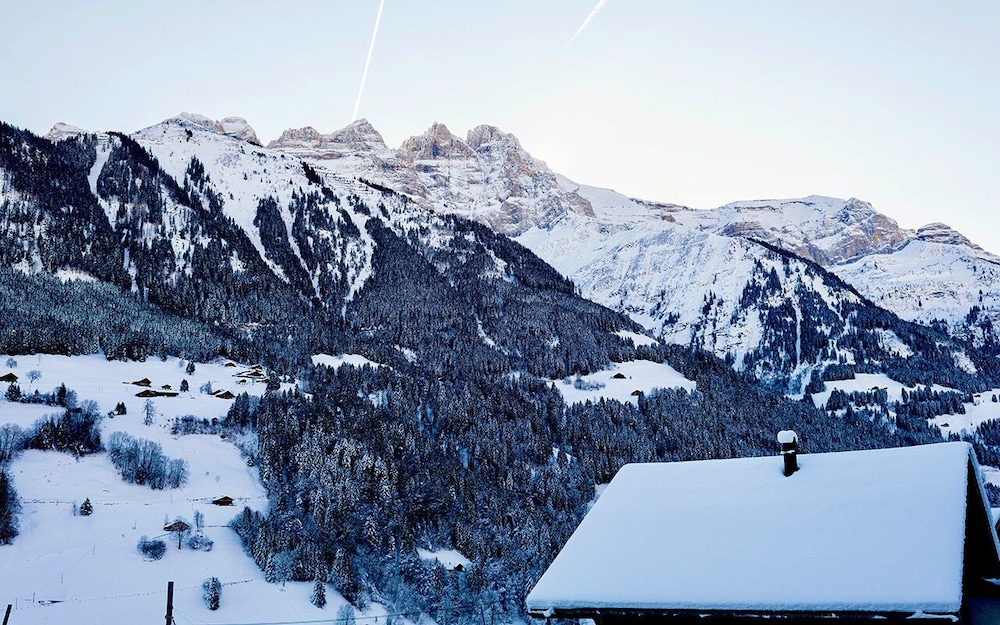 

Napoli - Champéry - Peanut Mountain Lodge & Le Communal