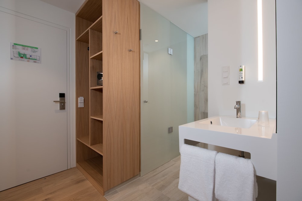 

Bari - Linz - Best Western Hotel Spinnerei Linz