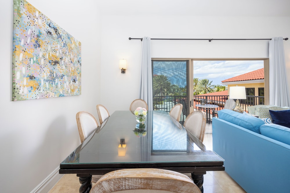 

Milano - Providenciales - The Somerset on Grace Bay