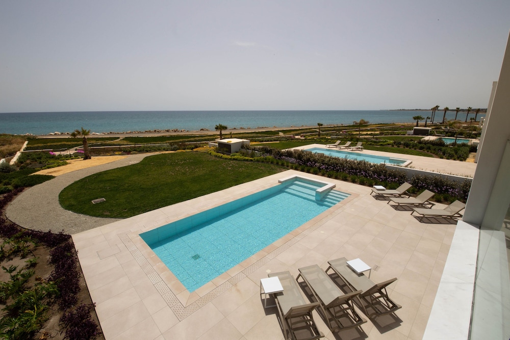 

Napoli - Mazotos - Phaedrus Living Serenity Waves Villas No 5
