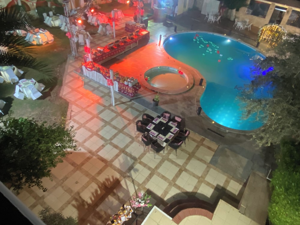 

Bari - Luxor - Karnak Hotel Luxor