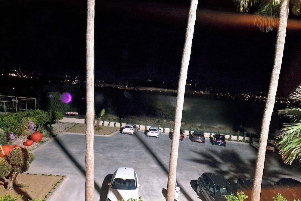 

Bari - Pyla - Sveltos Hotel