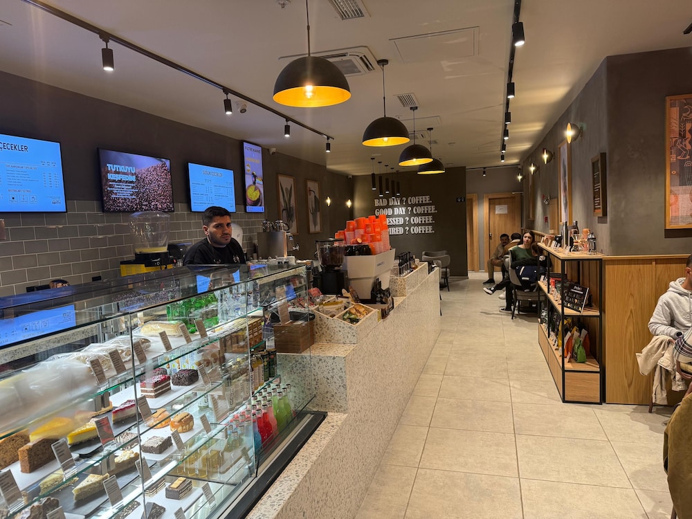 

Bologna - Istanbul, New Airport - Lavender Airport Hotel
