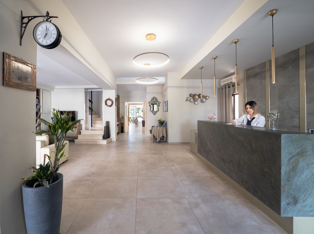 

Bologna - Malevizi - Georgia's Garden by Omilos Hotels