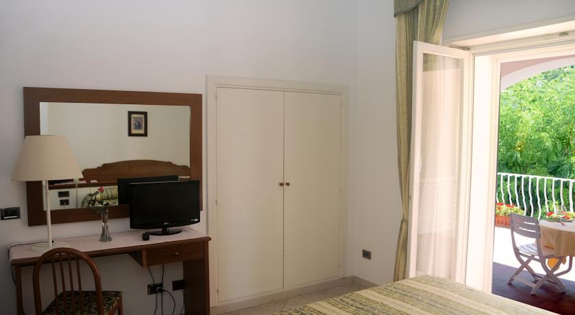 

Palermo - Capri - Hotel Biancamaria