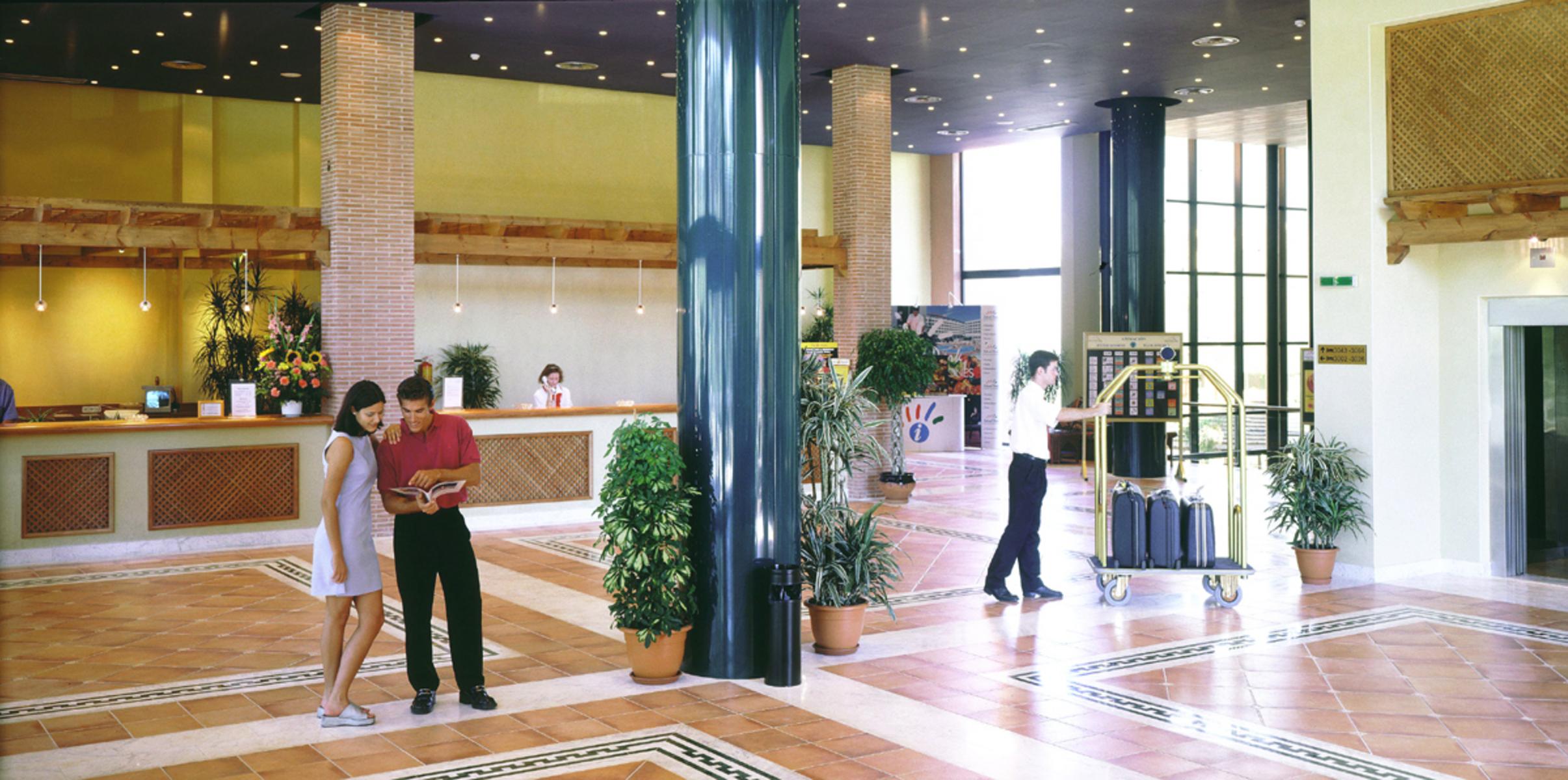 

Napoli - Tarragona - ESTIVAL PARK RESORT