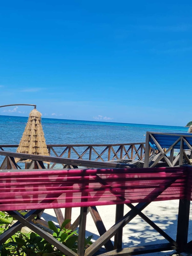 

Verona - Montego Bay - Sky Beach Rooms
