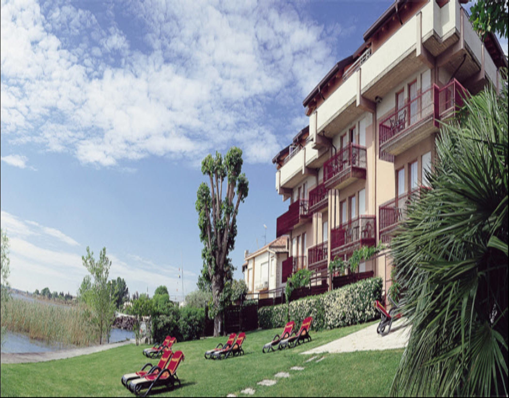

Catania - Sirmione - Smeraldo