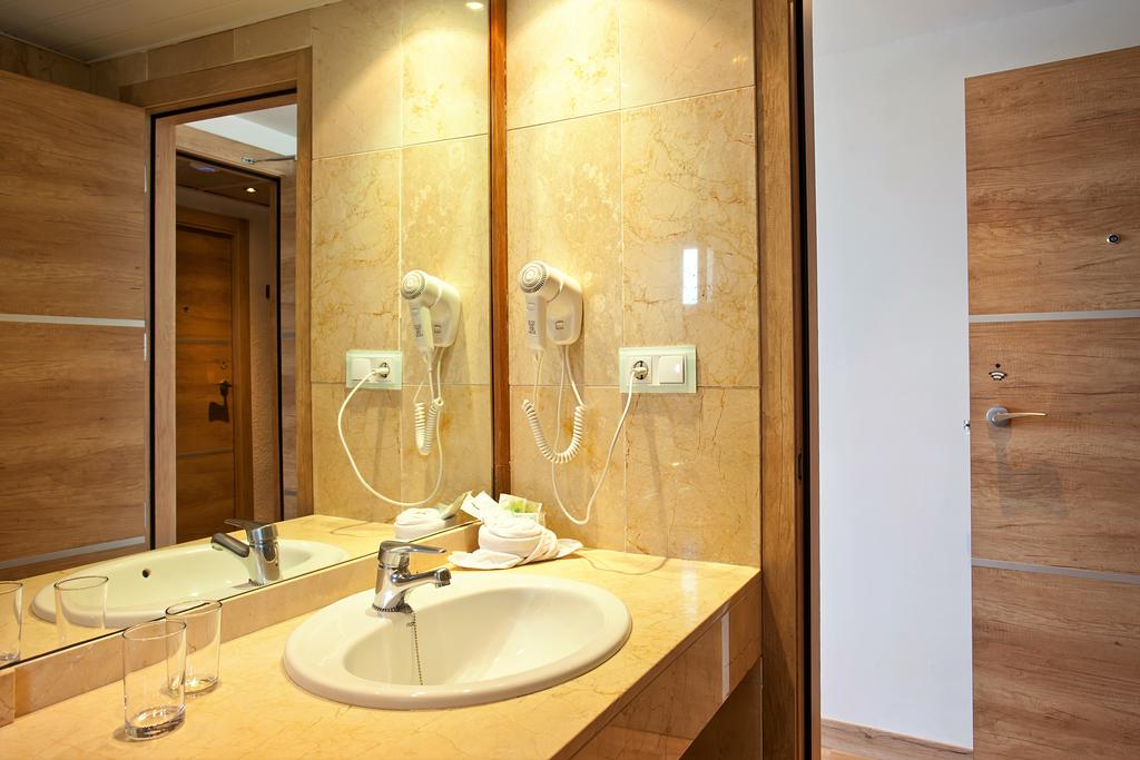 

Genova - El Arenal - Hotel Ipanema Beach