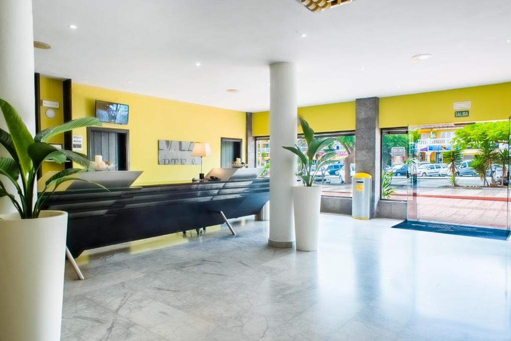 

Bari - Playa Fañabe - Udalla Park - Hotel & Apartamentos