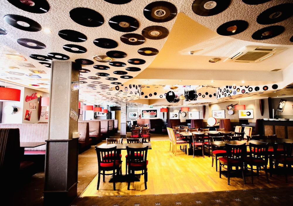 

Roma - Perth - The Lovat Hotel