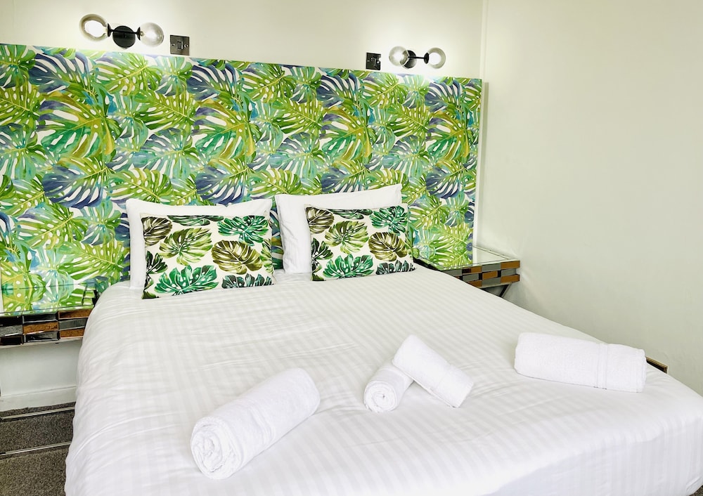 

Palermo - Perth - The Lovat Hotel