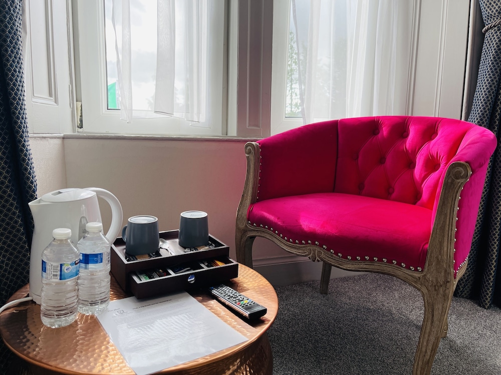 

Catania - Perth - The Lovat Hotel