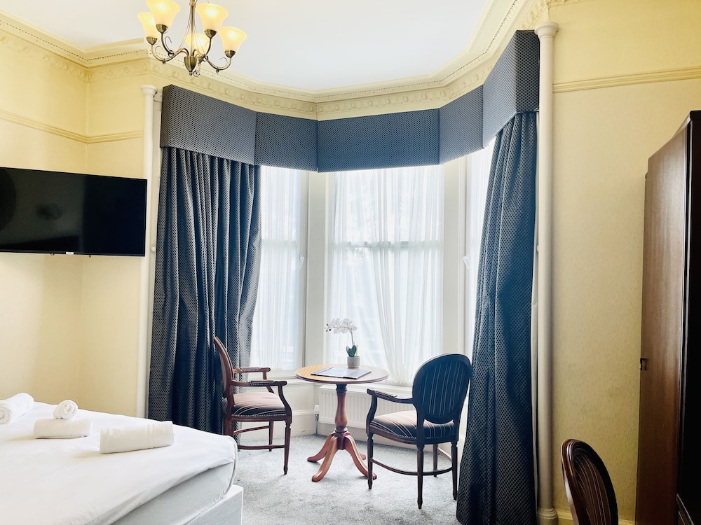 

Roma - Perth - The Lovat Hotel