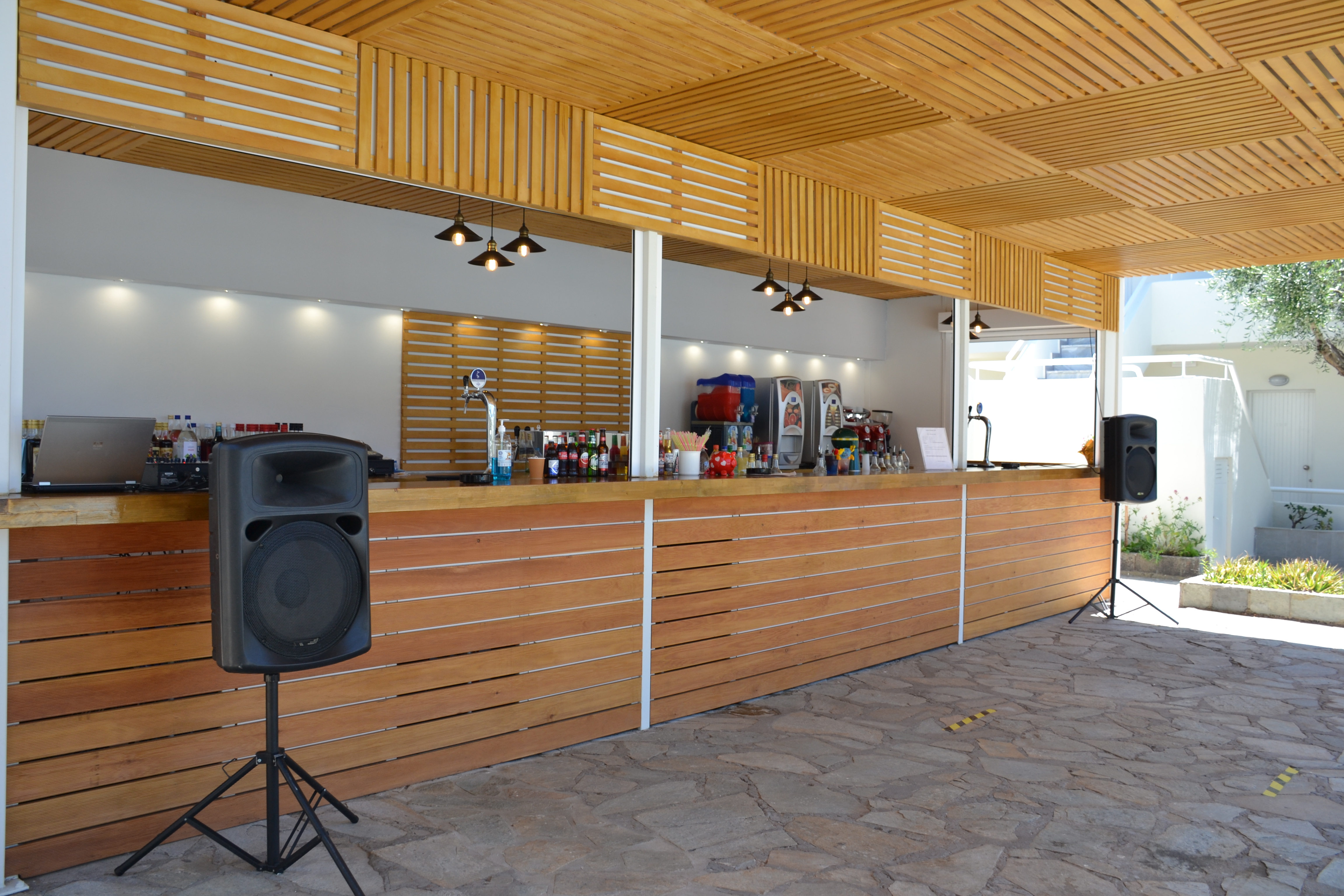 

Milano - Ágios Márkos - Dassia Holiday Club