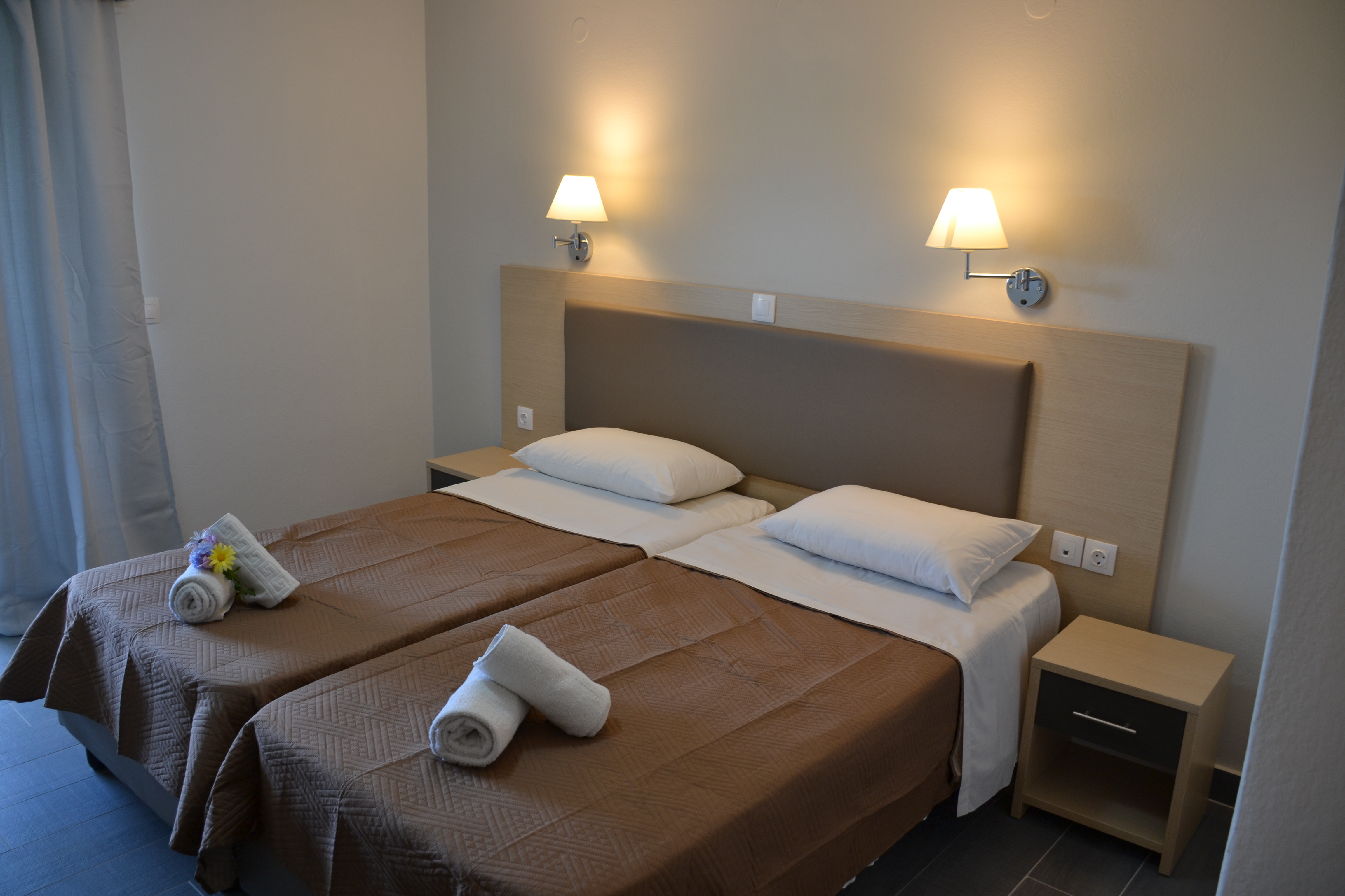 

Palermo - Barbati - Dassia Holiday Club