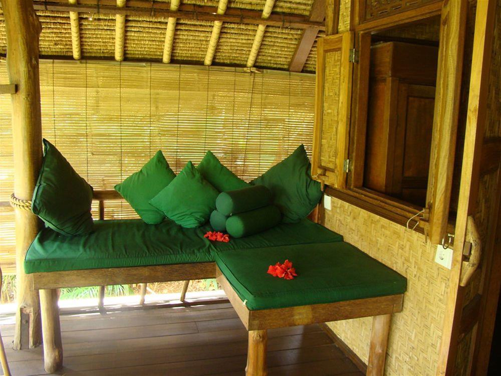 

Napoli - Uluwatu - Flower Bud Bungalow Balangan