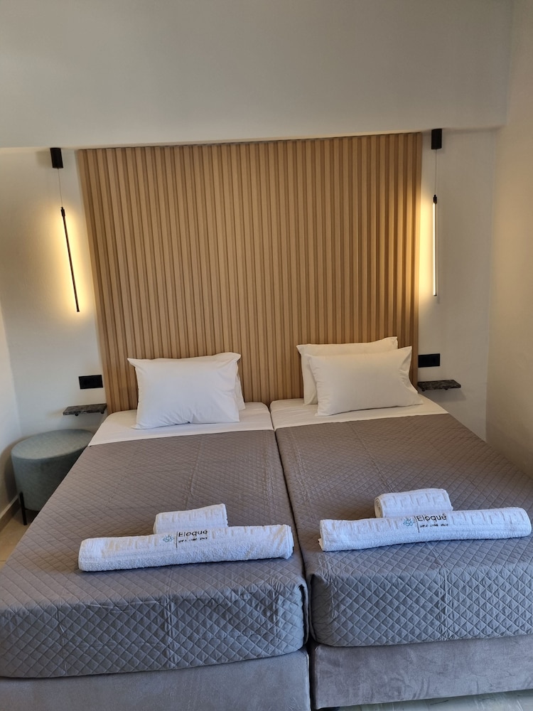 

Roma - Platanias (Crete) - Eloque Simple living space