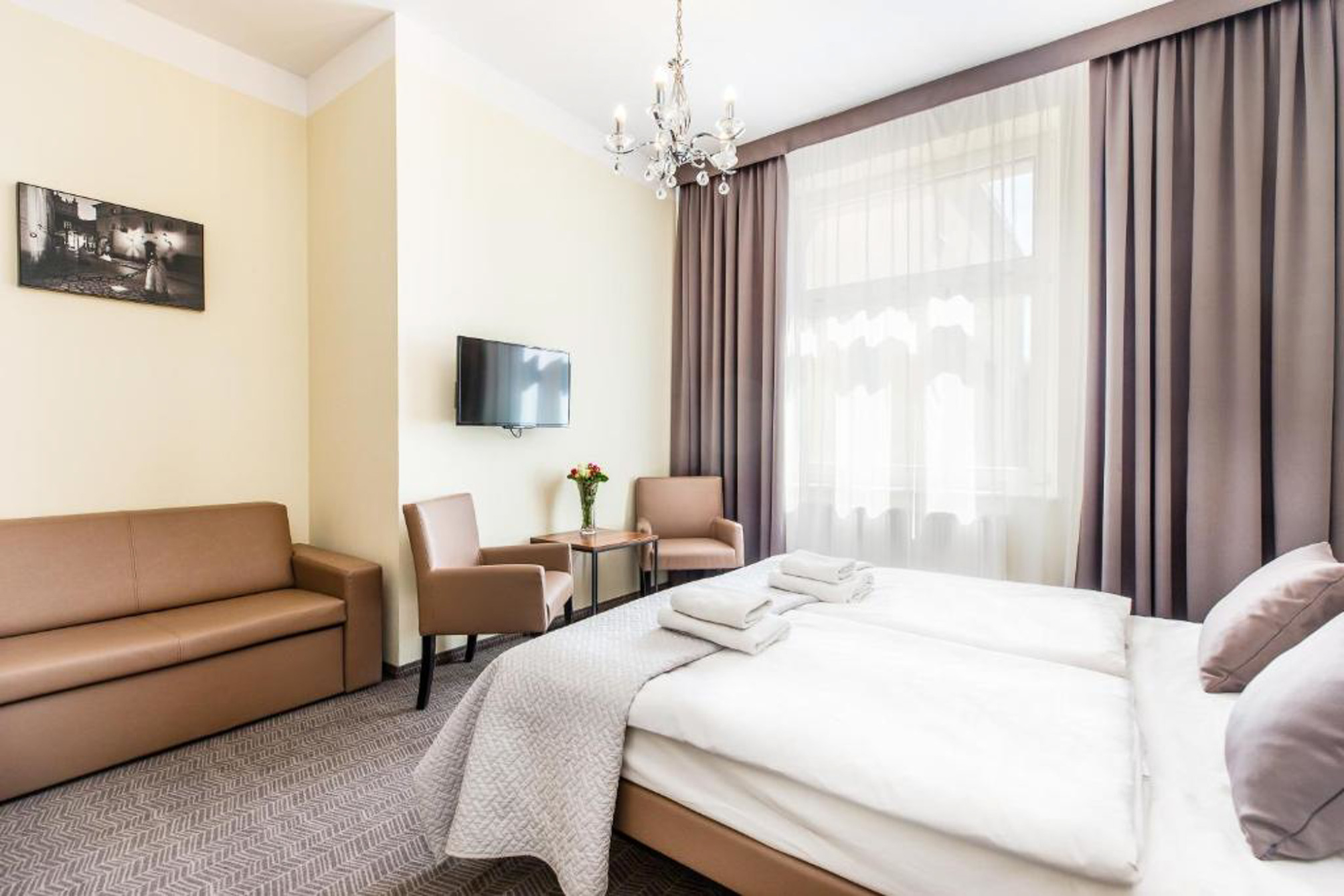 Standard quad room
