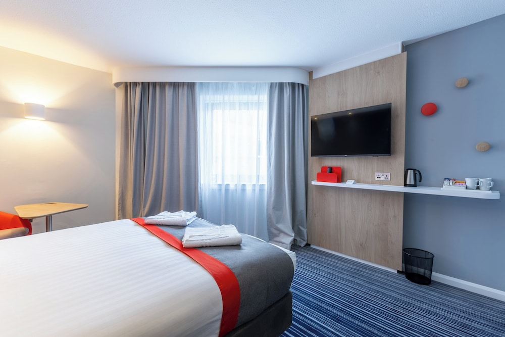

Roma - Whyteleafe - Holiday Inn Express London - Croydon, an IHG Hotel