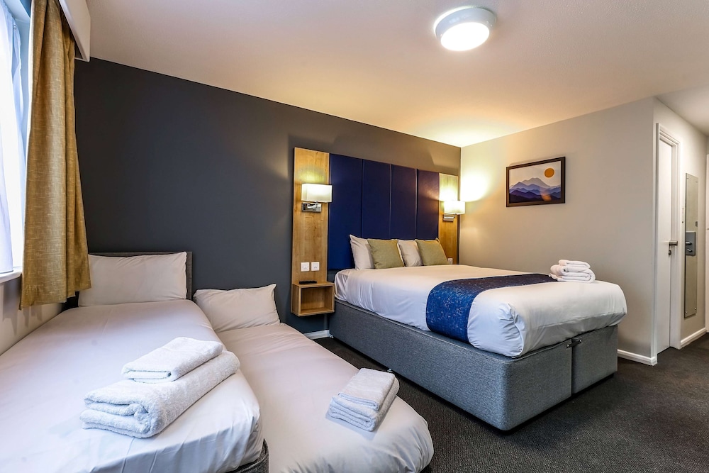 

Napoli - Stansted - Days Inn By Wyndham London Stansted Airport