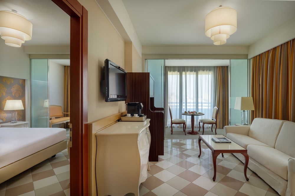 

Napoli - Rho (Fiera) - UNAHOTELS Expo Fiera Milano