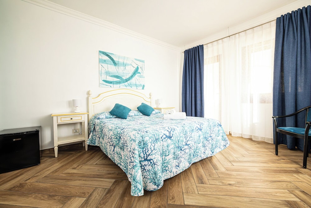 

Pisa - Marinella di Selinunte - La Rosa Hotel - Selinunte