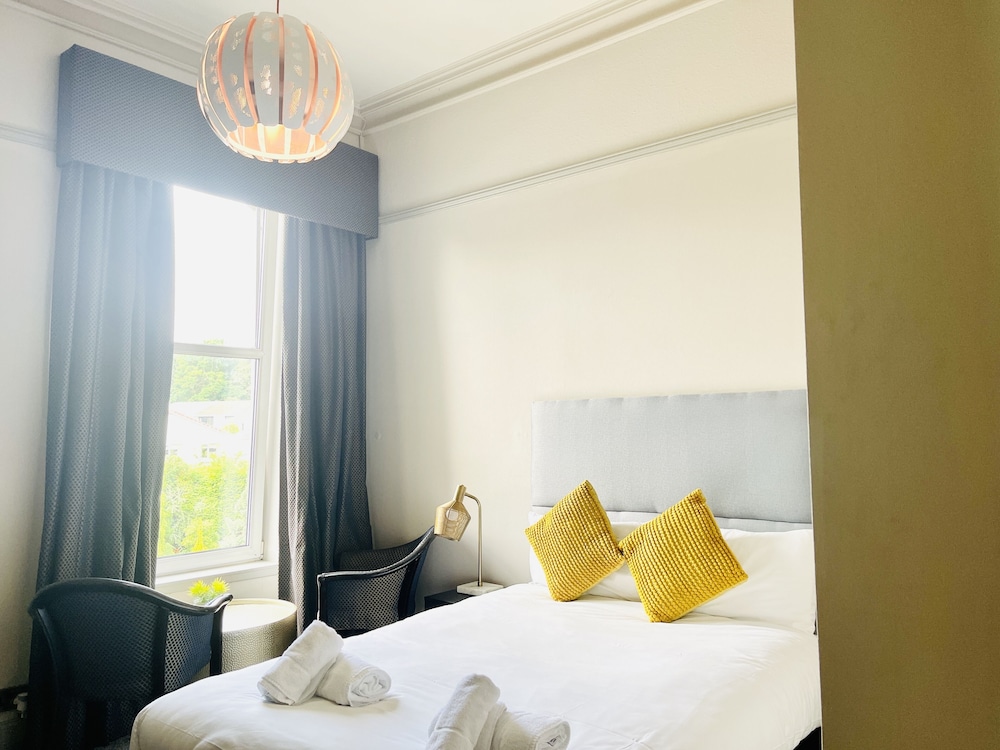 

Roma - Perth - The Lovat Hotel