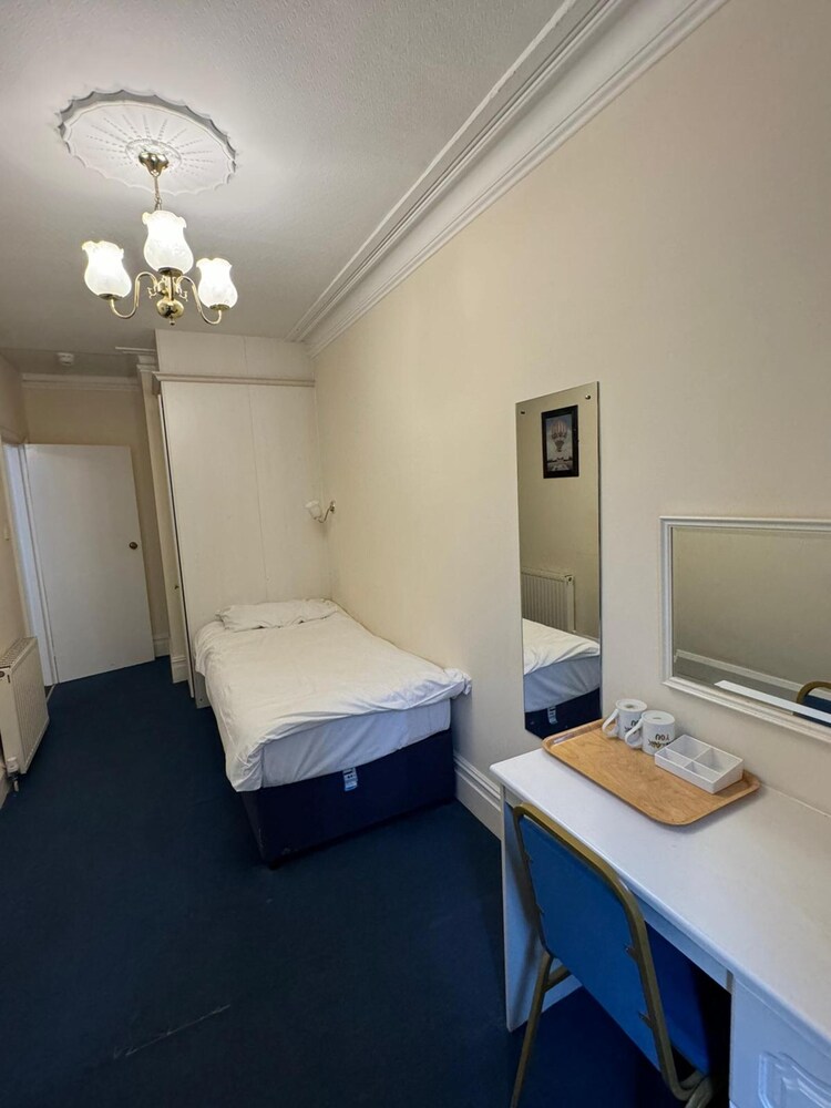 

Milano - Brighton - OYO Langford Hotel, Brighton & Hove