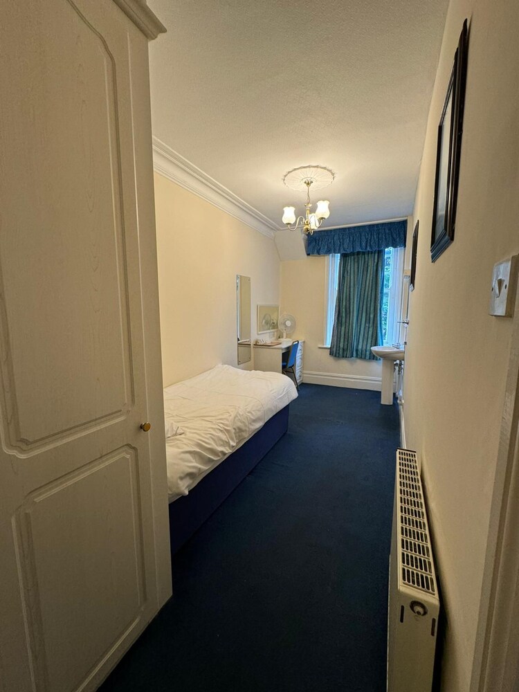 

Pisa - Brighton - OYO Langford Hotel, Brighton & Hove