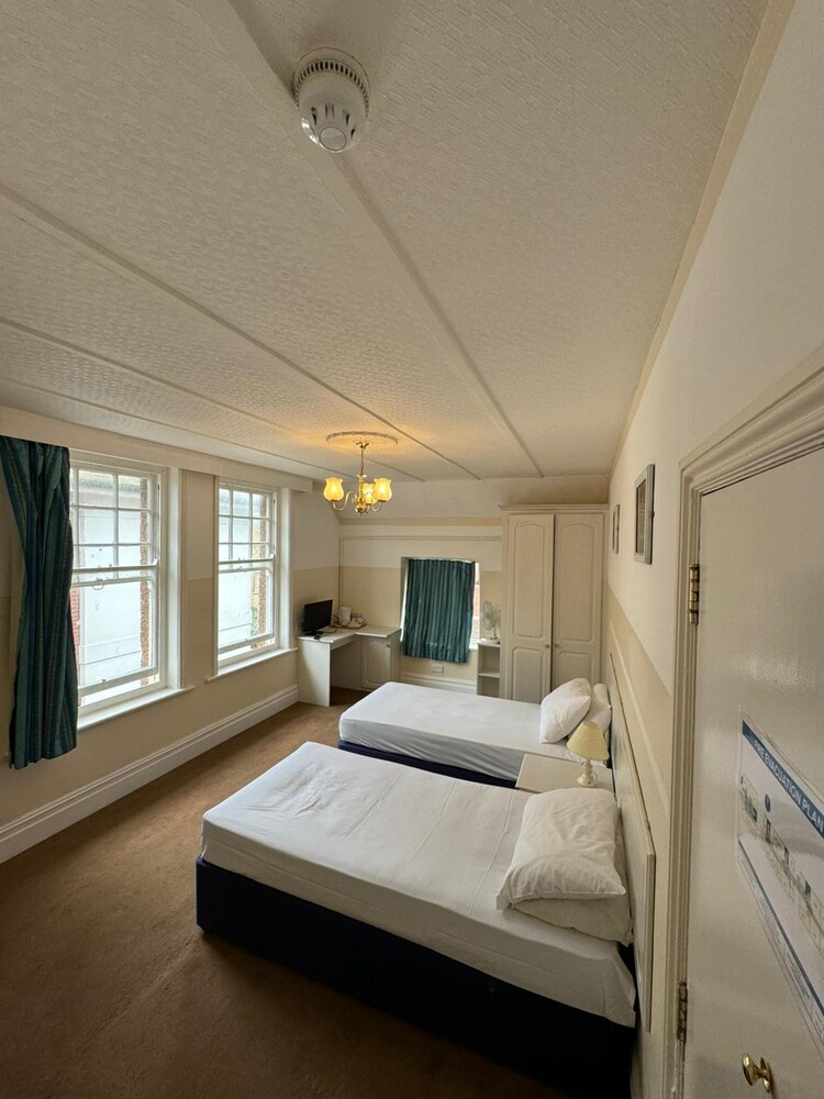 

Genova - Brighton - OYO Langford Hotel, Brighton & Hove