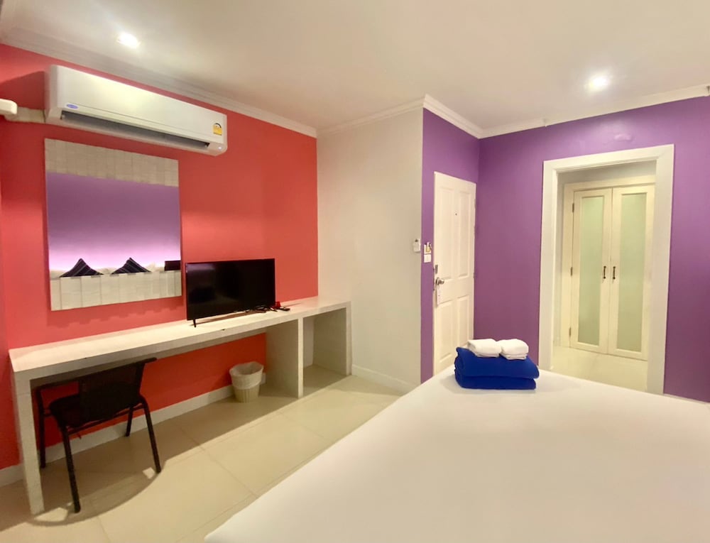 

Venezia - Rawai Beach - The Blue Pearl Kata Hotel