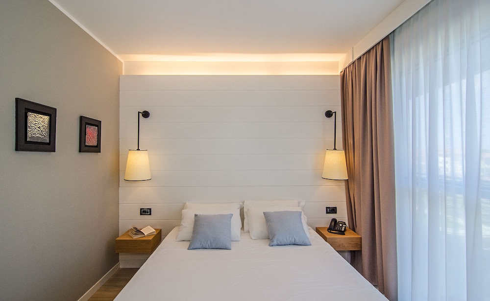 

Napoli - Versilia e Costa Toscana, Mare Italia - Hotel Viareggio