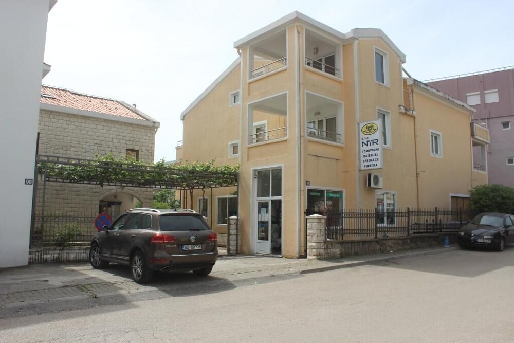 

Bologna - Budva - Nir Apartments Budva