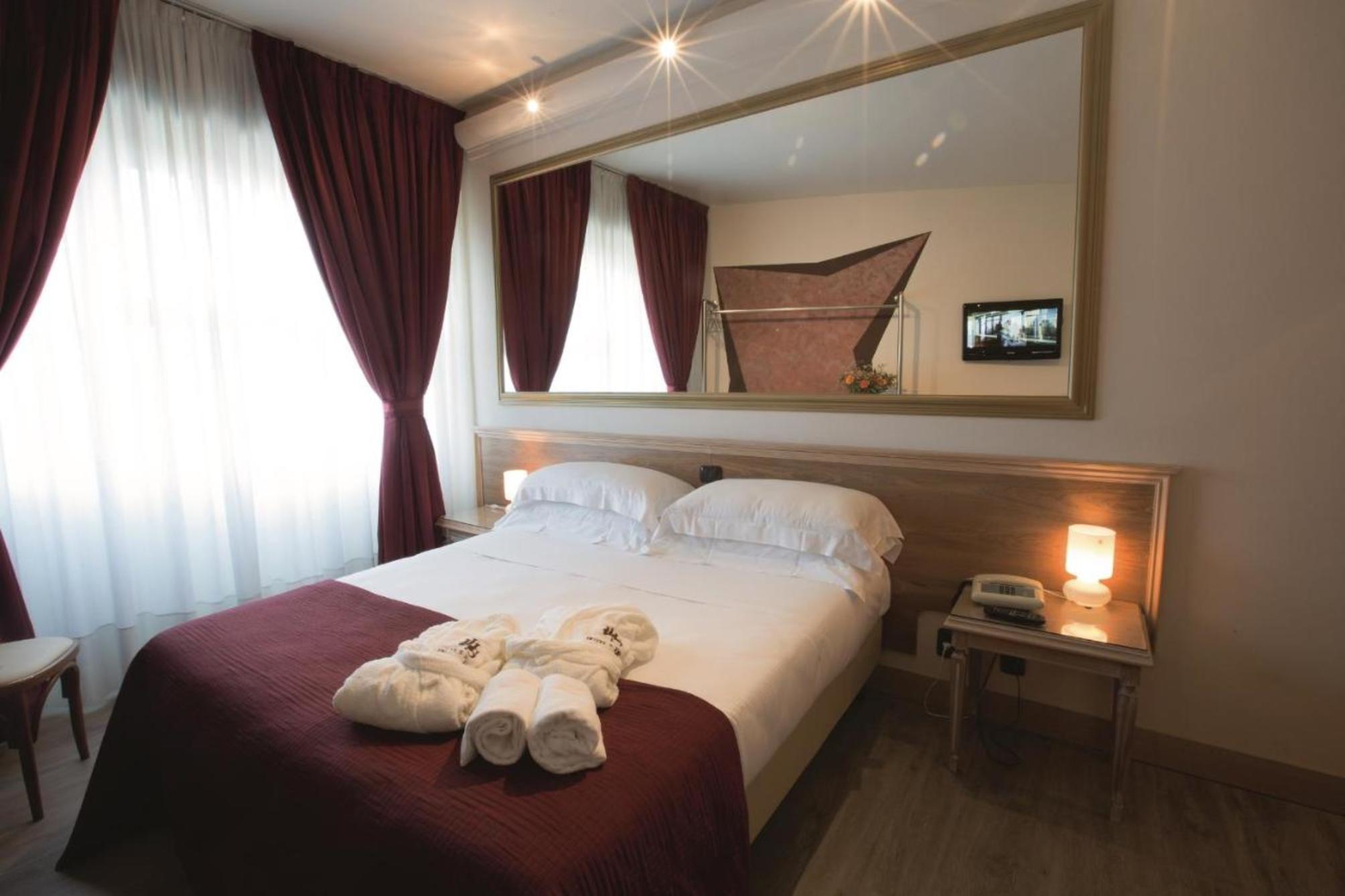 

Napoli - Sesto San Giovanni - iH Hotels Milano St. John