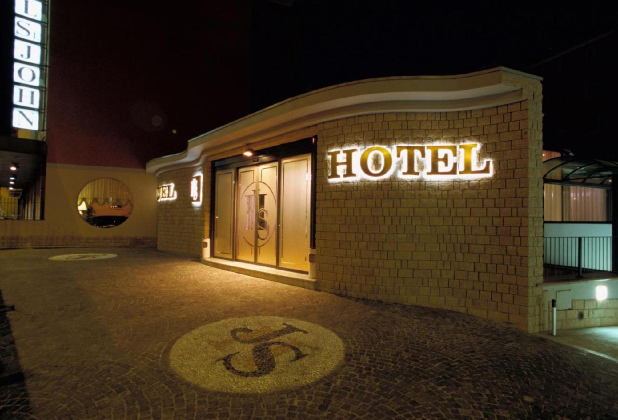 

Catania - Monza - iH Hotels Milano St. John
