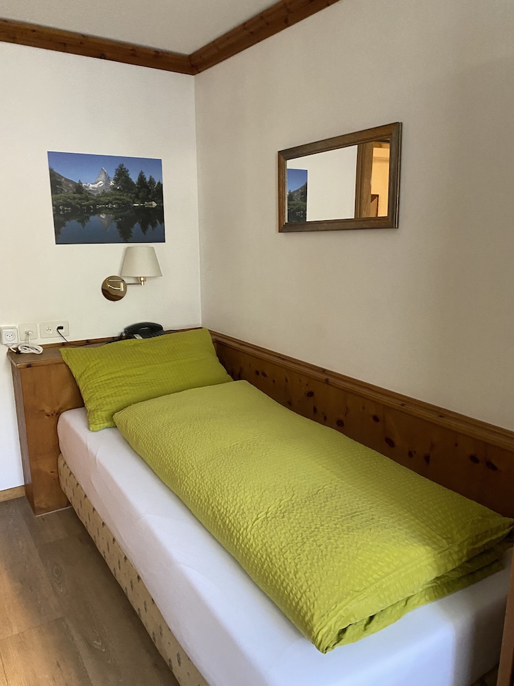 

Napoli - Zermatt - Hotel Adonis