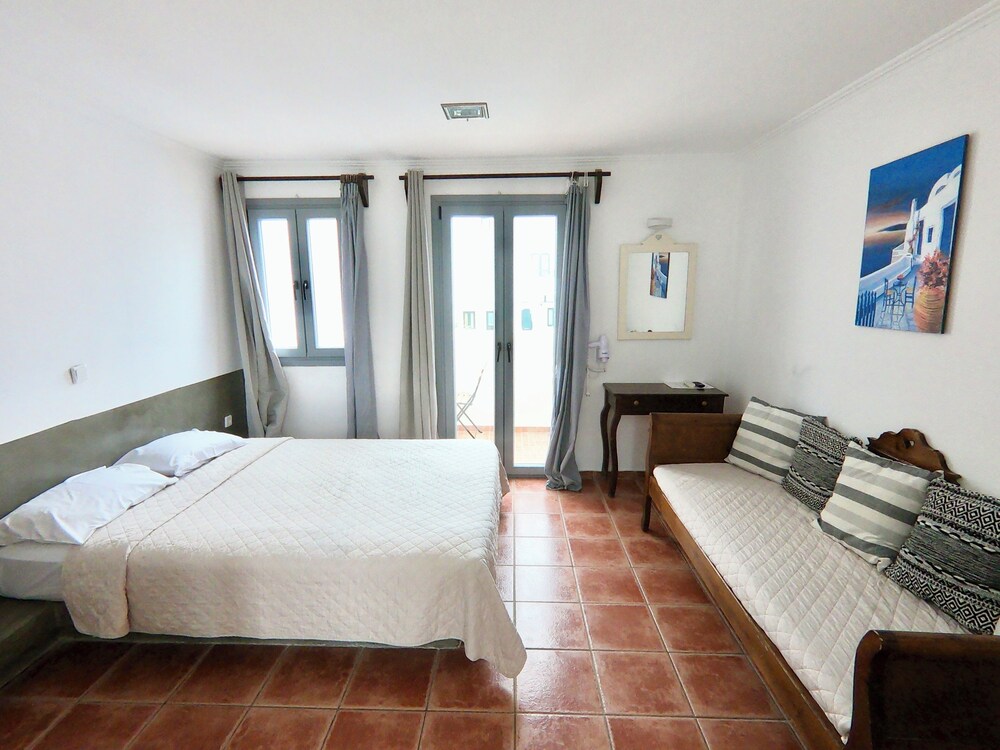 

Milano - Fira - Anny Studios & Rooms Perissa Beach