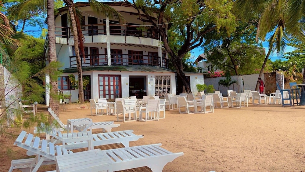 

Milano - Malindi - Silver Sands Beach Hotel