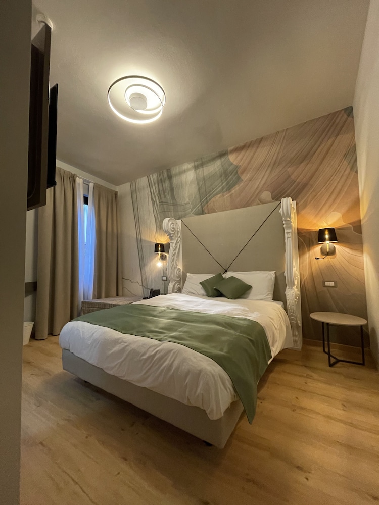 

Milano - Moniga del Garda - Hotel Central Giacomini