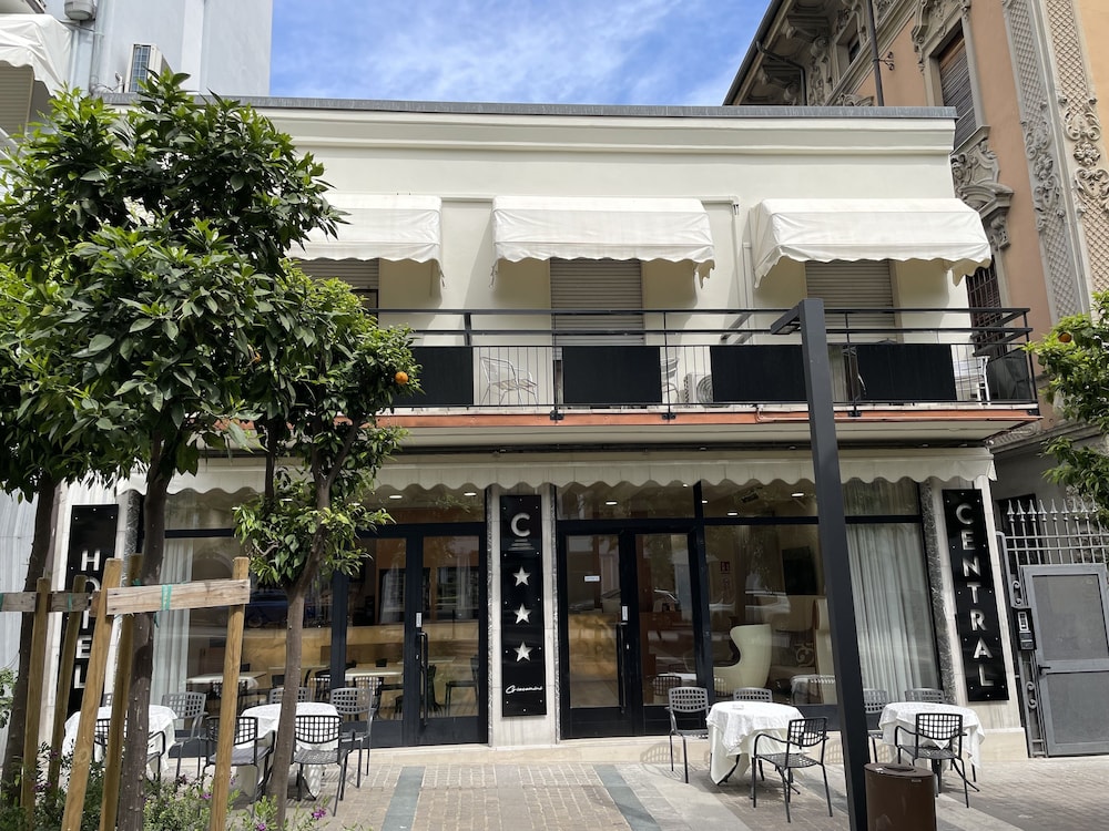 

Catania - Lago di Garda, Laghi Italia - Hotel Central Giacomini