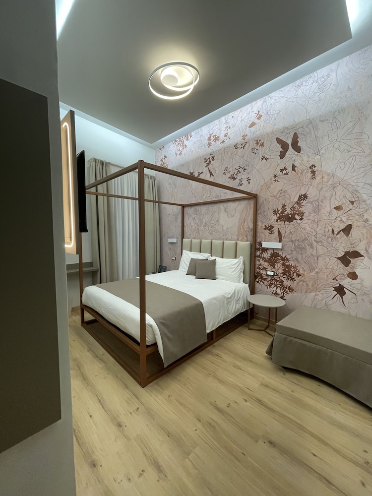 

Catania - Moniga del Garda - Hotel Central Giacomini
