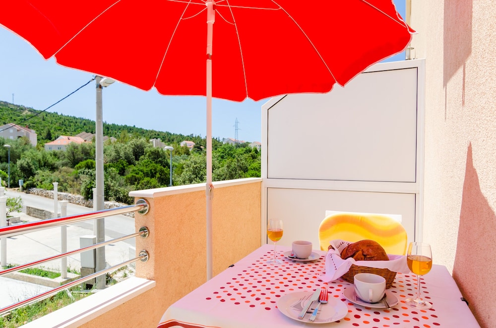 

Napoli - Čilipi - Guesthouse Somnium