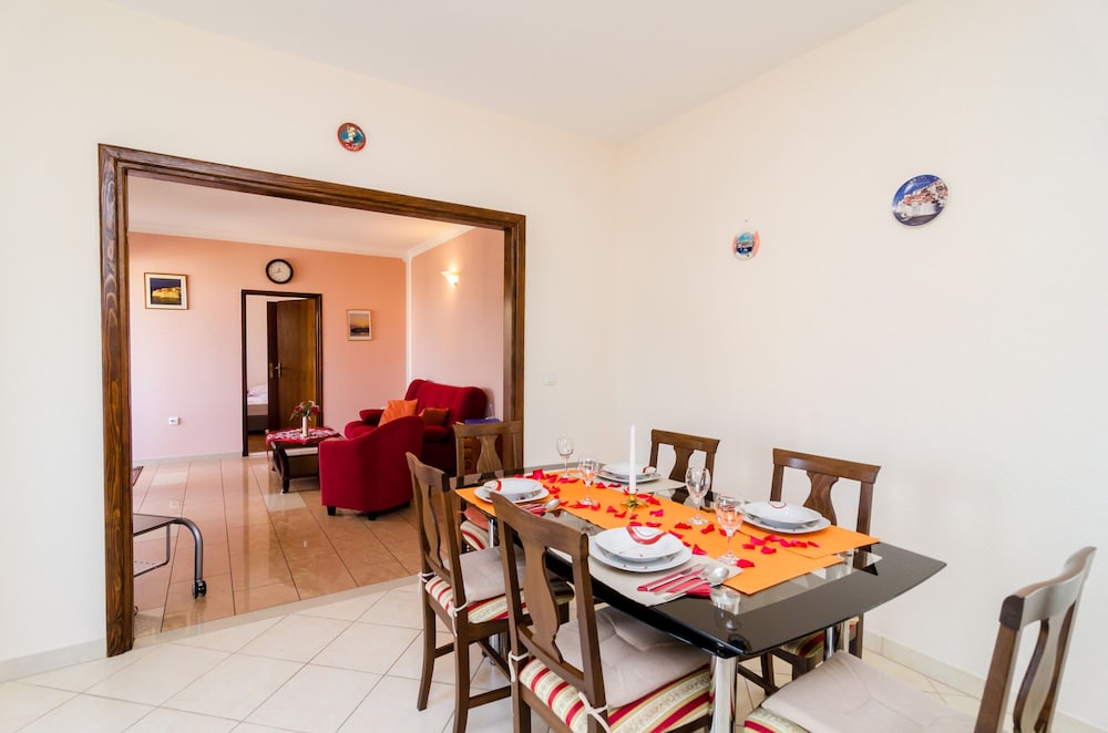 

Napoli - Cavtat - Guesthouse Somnium