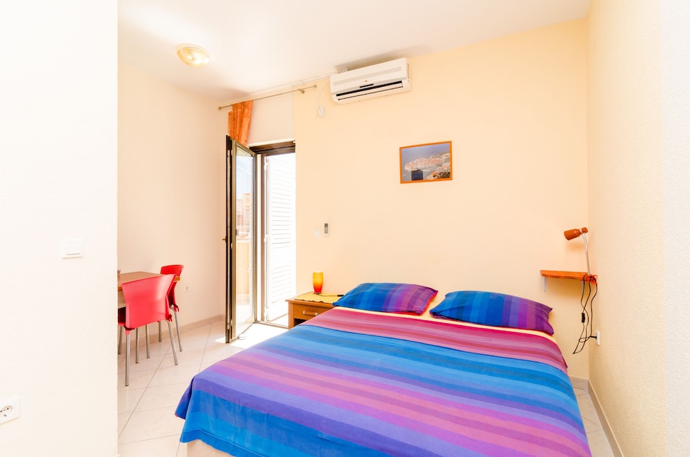 

Roma - Čilipi - Guesthouse Somnium