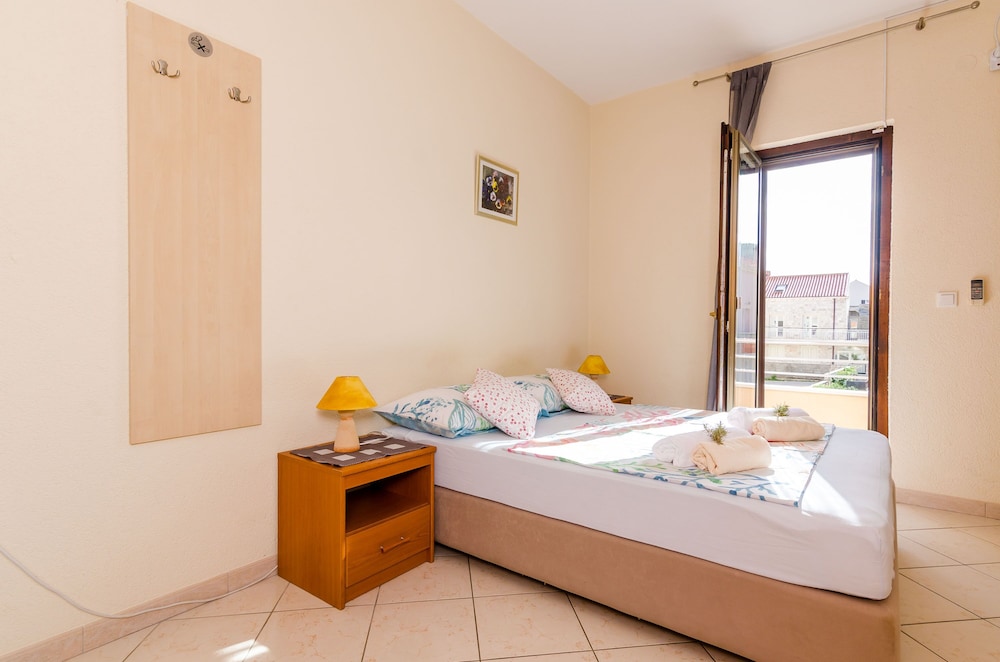 

Napoli - Mlini - Guesthouse Somnium