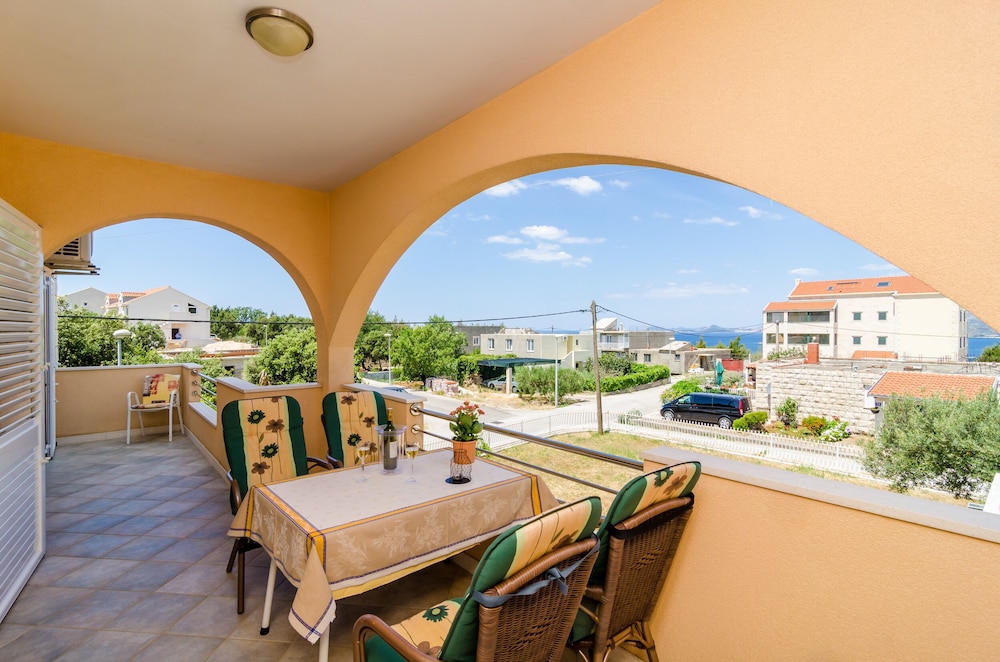 

Roma - Čilipi - Guesthouse Somnium