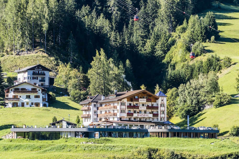 

Bari - Santa Cristina Valgardena - Rainell Dolomites Retreat